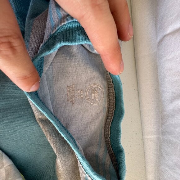 Set of 4 Boys Graphic & Patterned T-Shirts Size S/M - Picture 5 of 7